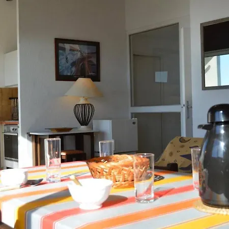 Appt T3 Avec Terrasse, Clim, Parking A Cap D'agde, Proche Et Commerces - Fr-1-249-38 *